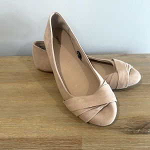 Nude Flats - Size 9